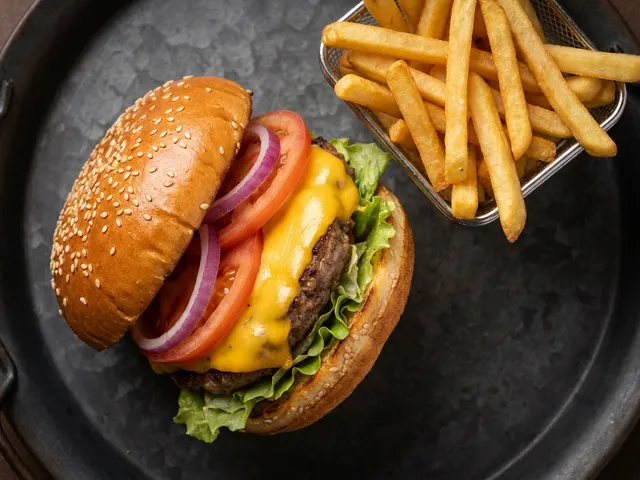 Hamburger from Chicago Pizza and Pasta in Irving, Texas